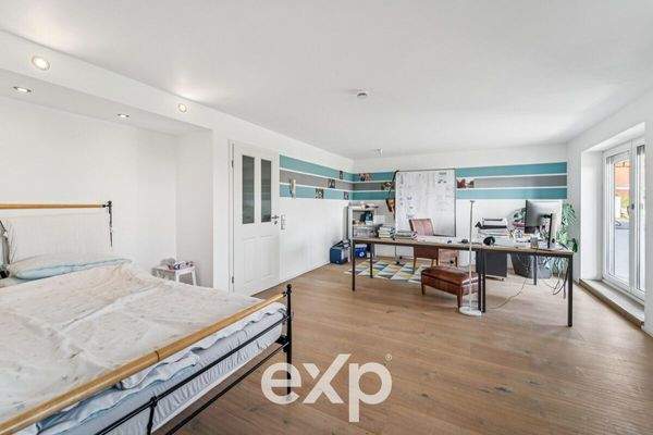 Büro / Schlafzimmer Hanggeschoss