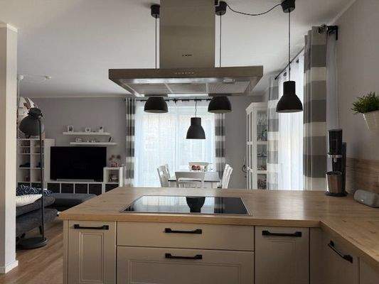 Küche offen zum Wohn-/Eßzi.