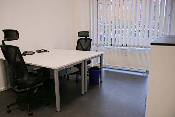 Büroraum 1.2 (1.OG)