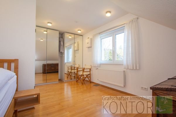 Zimmer IV im Dachgeschoss