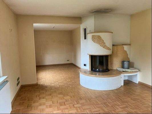 Wohnzimmer mit Kachelofen