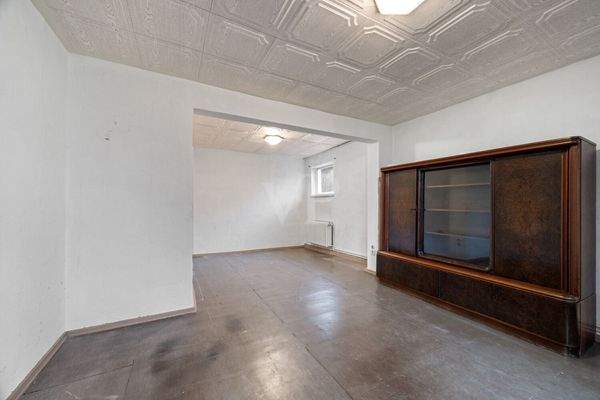 großzügiges Schlafzimmer 