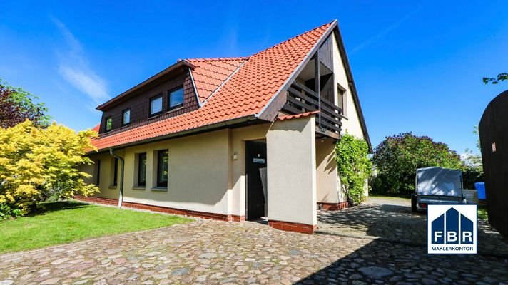 Gibelseite mit Blick zur Loggia