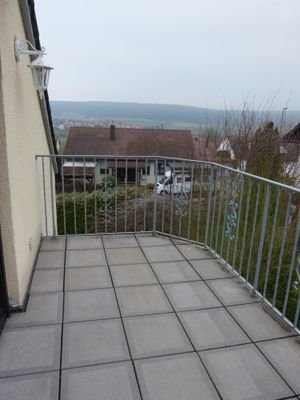 Balkon mit Fernsicht über die Ortschaft