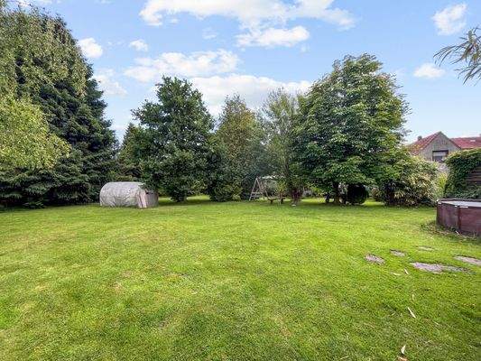 Grundstücksansicht 1