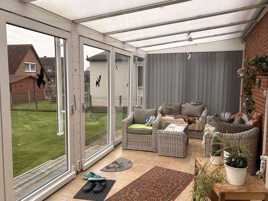 geräumiger Wintergarten