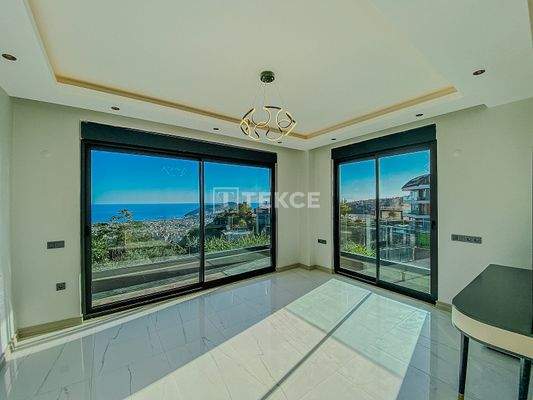 Home with Pool, Garden, City and Sea Views in Alanya Antalya