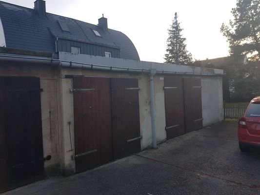 Doppelgarage, 2 Einzelgaragen