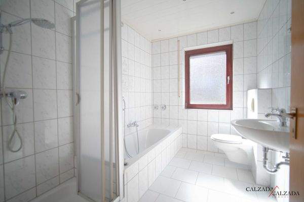 1. Stock - Badezimmer.jpg
