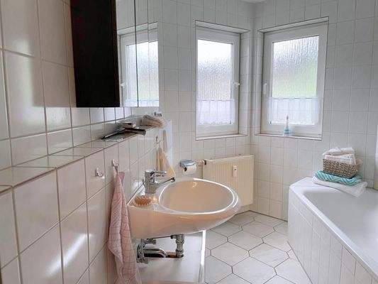 Badezimmer Ansicht 1