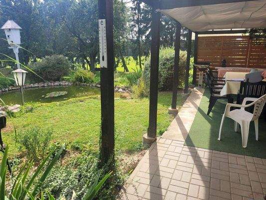 Außenterrasse zum Teich