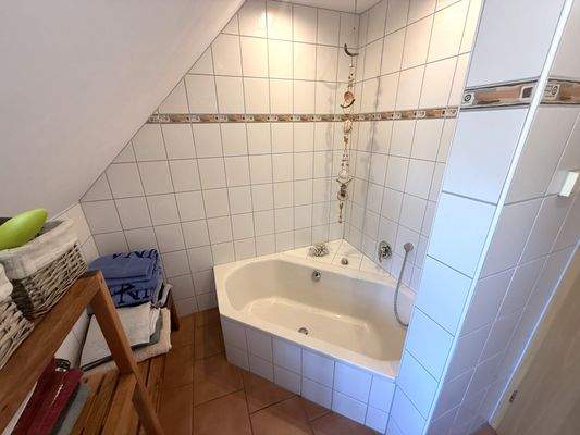 1116 H - Bad - Eckbadewanne