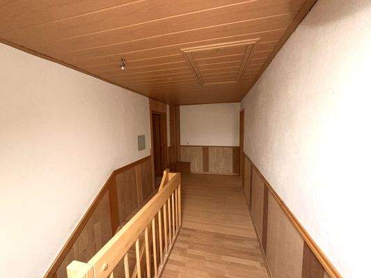 Flur mit Zugang den Wohnungen