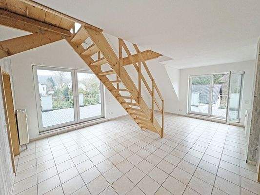 lichtdurchfluteter Wohnbereich