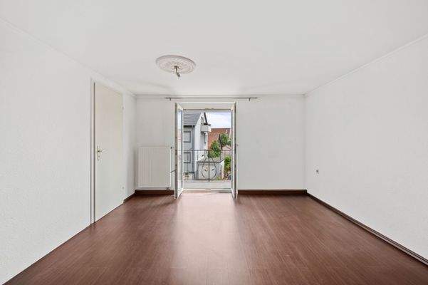 OG | Zimmer 2 (2) mit Balkon