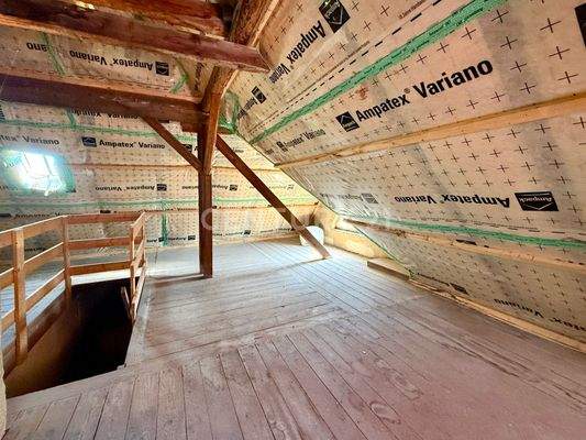 Ausbaufähiger Dachboden