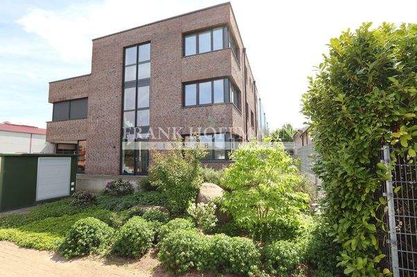 V9809 Außenansicht 1