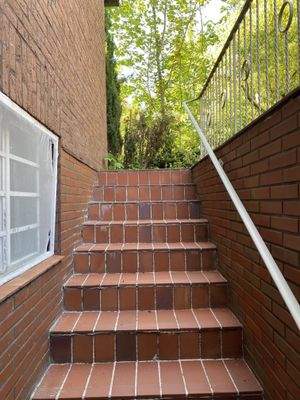 Außentreppe Kellereingang / Haus 1