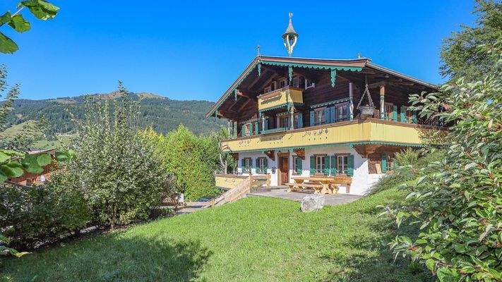 KITZIMMO-Exklusives Bauernhaus mit Freizeitwohnsitz kaufen - Immobilien Jochberg.