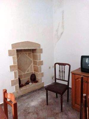 Ostkreta, Chamaizi: Traditionelles zweistöckiges Haus mit Innenhof zu verkaufen