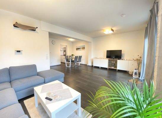 modernes Raumkonzept für gesellige oder romantische Stunden