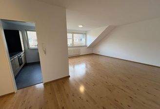 Wohnbereich + Küche