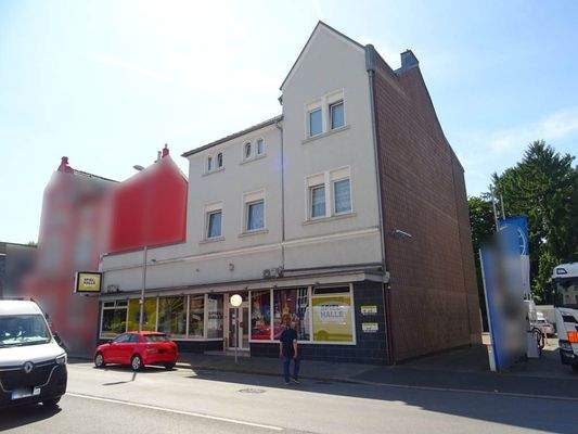 Straßenfront Einfahrt.jpg