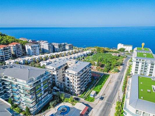 Sea-View Real Estate in Complex with Amenities in Kargıcak Alanya