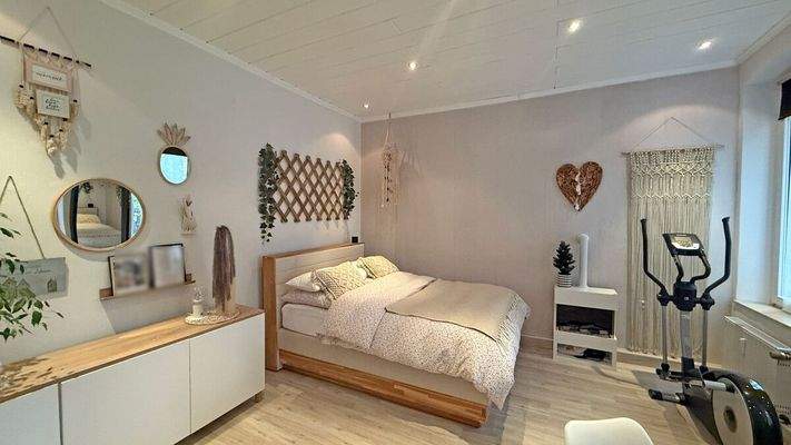 Wohn- und Schlafzimmer 1.OG rechts