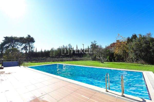 Detached Villa with Forest Views in Antalya Kepez