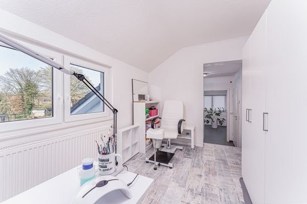 Büro / Schlafzimmer