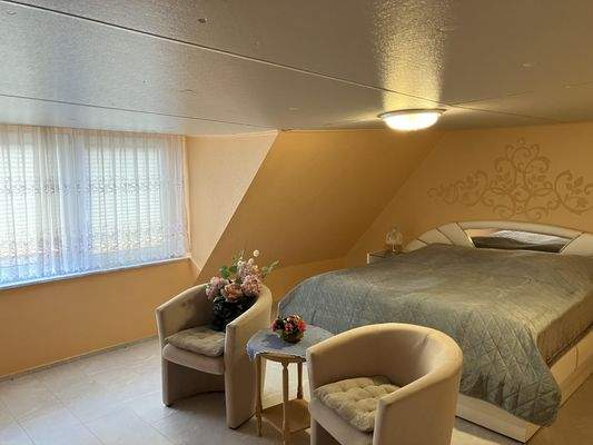 Schlafzimmer DG