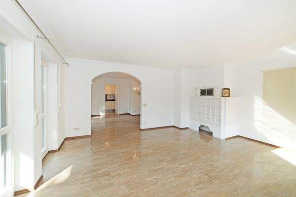 Wohnzimmer mit eigenem Kachelofen