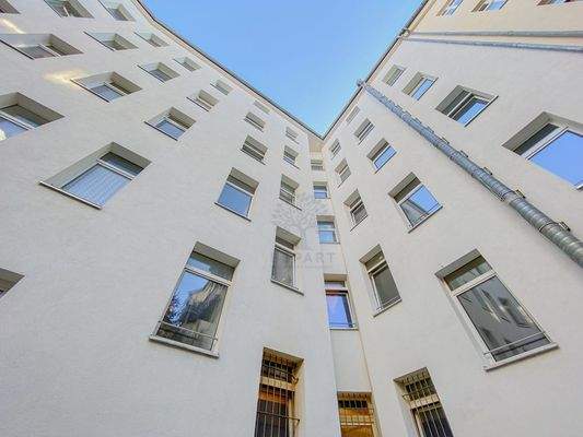 Fassadenansicht / inside facade