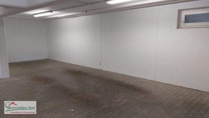 Tiefgaragenstellplatz