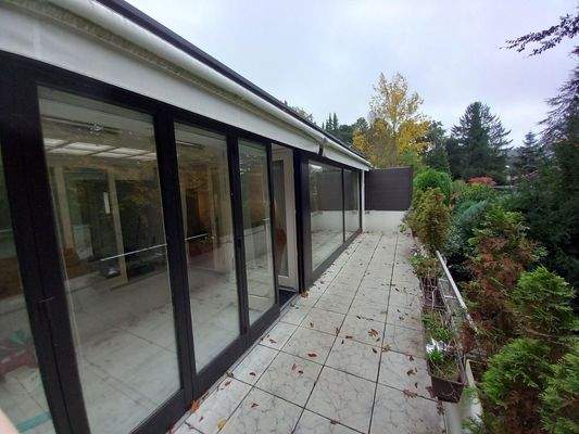 Sonnenterasse mit Markisen