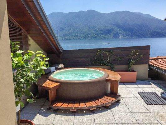 Whirlpool auf Dachterrasse möglich, nicht inkl.