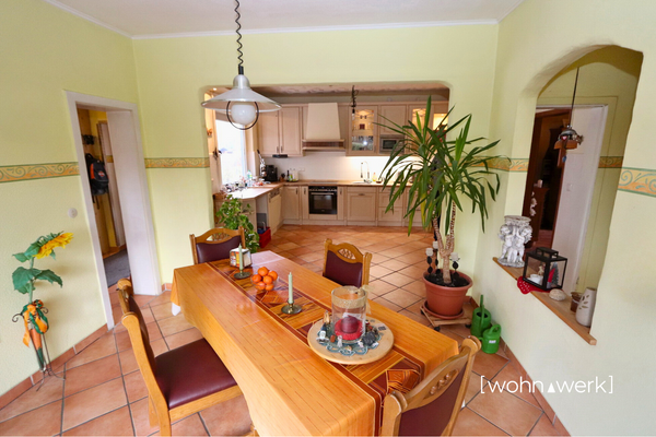 Essbereich Richtung Küche.JPG