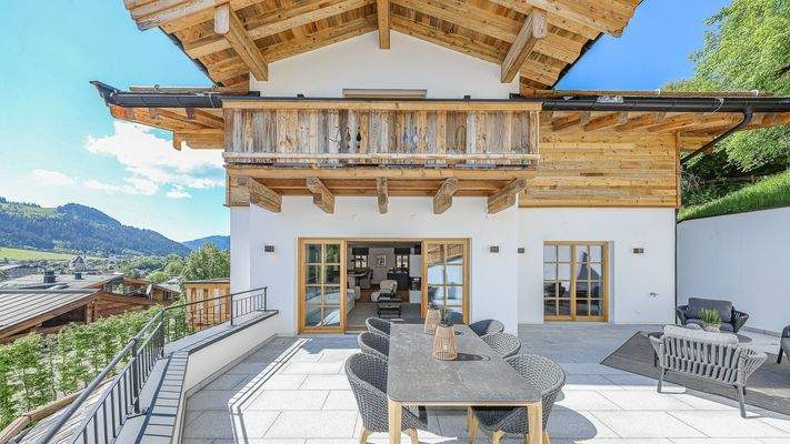 KITZIMMO-Luxusvilla in Toplage am Sonnberg kaufen - Immobilien Kitzbühel.