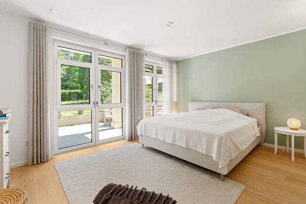 Das Schlafzimmer mit Gartenzugang