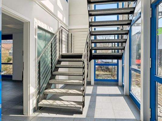 Treppenhaus und Flur_1