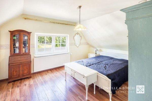 Schlaf- oder Kinderzimmer im Dachgeschoss