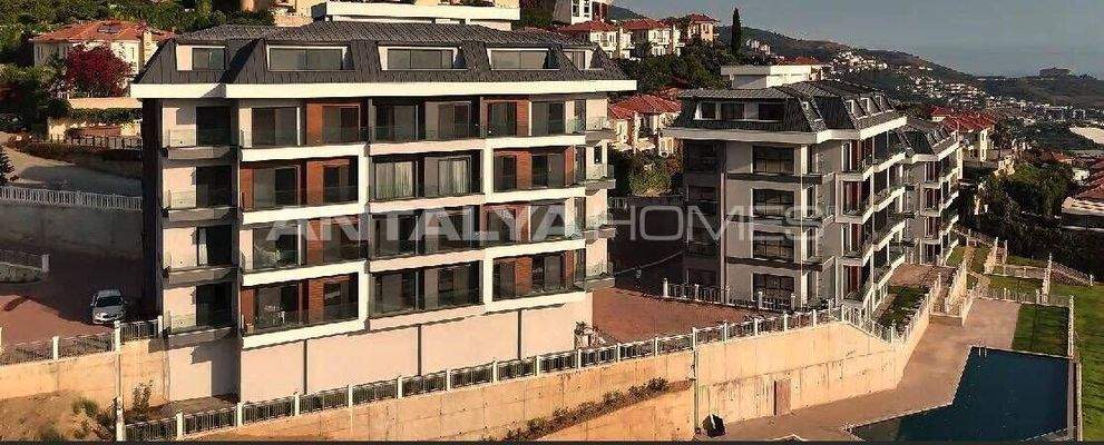Sea View Apartments in Complex with Swimming Pool in Alanya