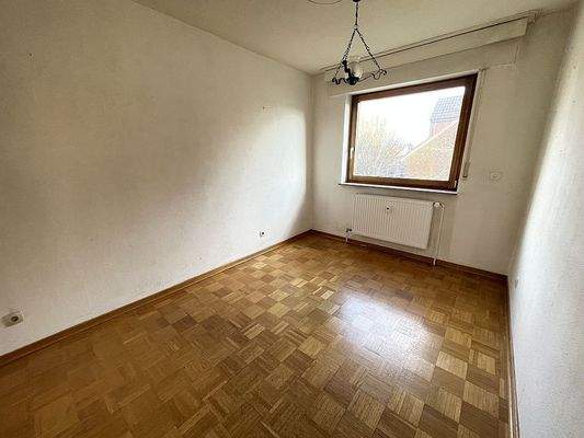 Essplatz mit Parkettboden