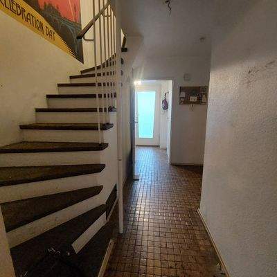 67-3- Eingang, Flur EG mit Zugang OG .jpg