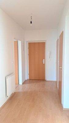 zentraler Gangbereich mit Eingang