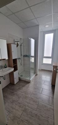 Damen WC mit Dusche