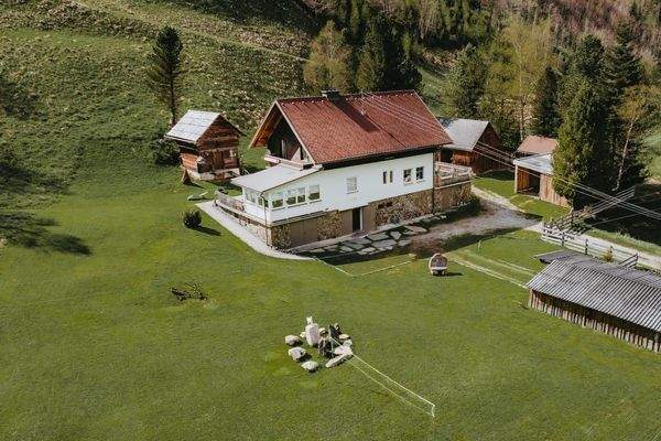 Landhaus mit großzügigem Garten