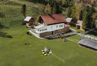 Landhaus mit großzügigem Garten