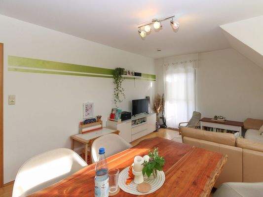 Wohn- und Esszimmer Vorderhaus DG